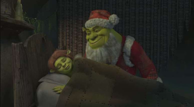 Shrek embala o sono de Fiona no Natal do pântano