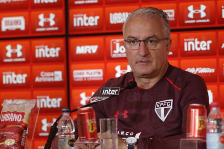 Técnico Dorival Júnior vai poupar alguns de seus titulares nas primeiras rodadas do Paulistão (Foto: Luis Moura/WPP)