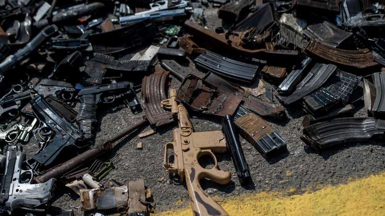 Nas favelas fluminenses, costuma-se dizer que as balas não são perdidas, são achadas - 'porque sempre acham alguém'