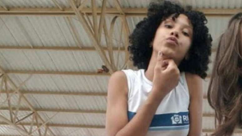 Maria Eduarda havia saído da aula educação física para beber água quando foi atingida por três tiros de fuzil | Foto: Arquivo pessoal