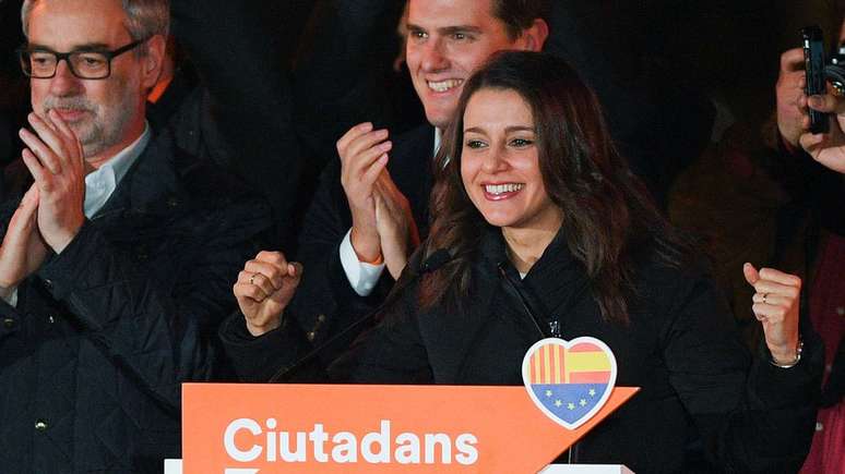 Inés Arrimadas, líder do partido Ciudadanos na Catalunha, comemora maioria dos votos