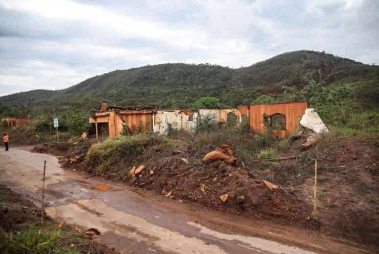 Ruínas em Bento Rodrigues, distrito de Mariana, dois anos após a tragédia do rompimento da Barragem de Fundão, da mineradora Samarco