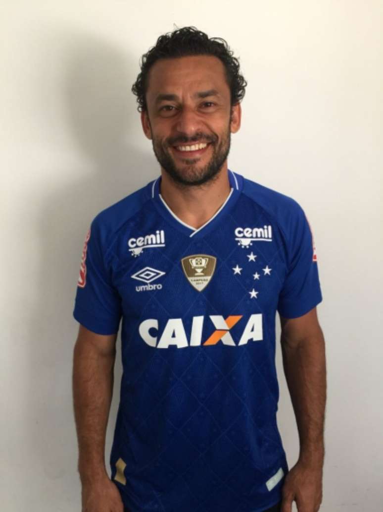 De volta à Toca da Raposa! Cruzeiro confirmou o retorno de Fred após 12 anos. Centroavante, que tinha acertado sua rescisão com o Atlético-MG na noite da última quinta, chega ao clube celeste e assina por três temporadas.