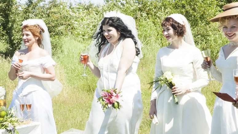 Mulheres numa cerimônia de 'autocasamento' no Canadá | Foto: Marry Yourself Vancouver
