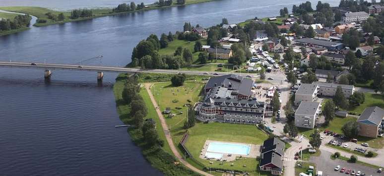 Vista a&eacute;rea da hoje localidade de &Ouml;verkalix, que tem menos de mil habitantes