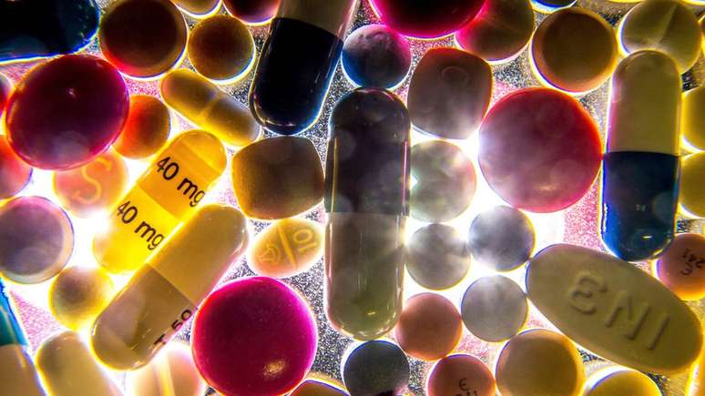 Estima-se que em países em desenvolvimento como o Brasil, 10% do total de remédios vendidos são falsificados ou de qualidade duvidosa