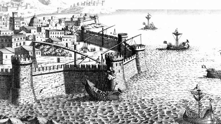 A garra de Arquimedes teria sido uma arma projetada por ele para defender a cidade de Siracusa | Foto: Getty Images