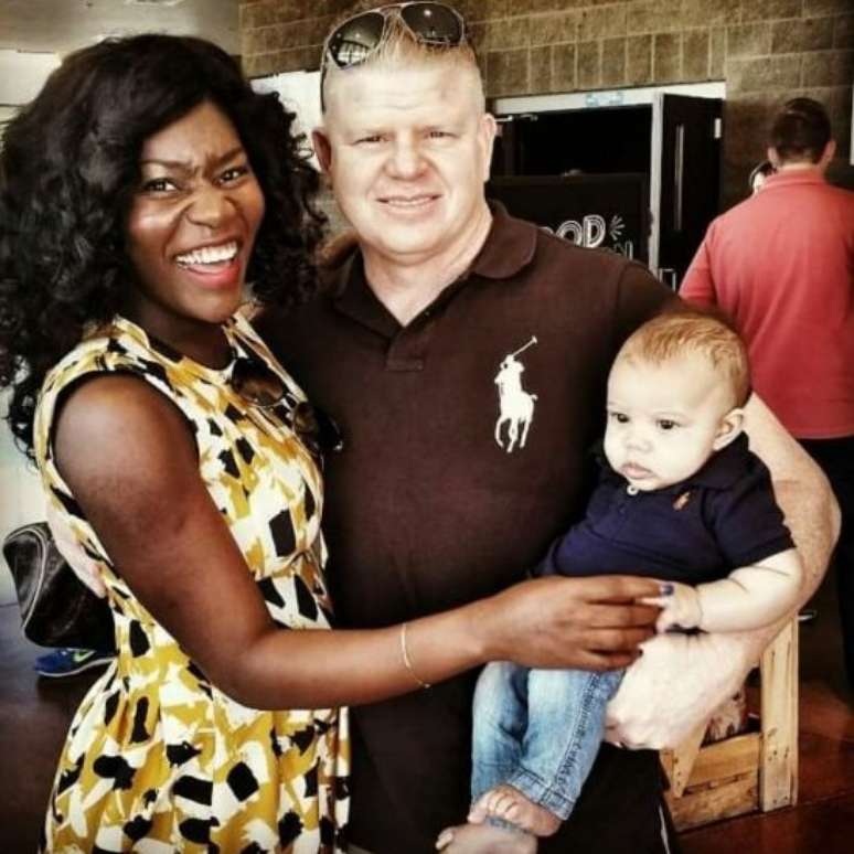 Jeff e Kayla Price se conheceram em Abuja, Nig&eacute;ria. Hoje vivem na Calif&oacute;rnia. | Foto: @BigJP10 / reprodu&ccedil;&atilde;o Twitter