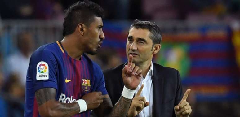 Técnico do Barcelona está satisfeito com Paulinho e o rápido entrosamento dele com os astros (Foto: AFP)