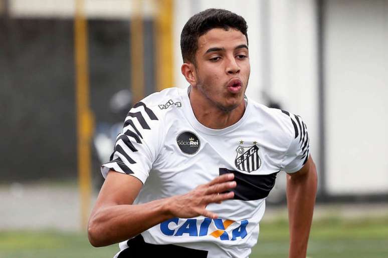 Kaique Rocha foi autor do terceiro gol do Santos na Copinha (Foto: Pedro Ernesto)