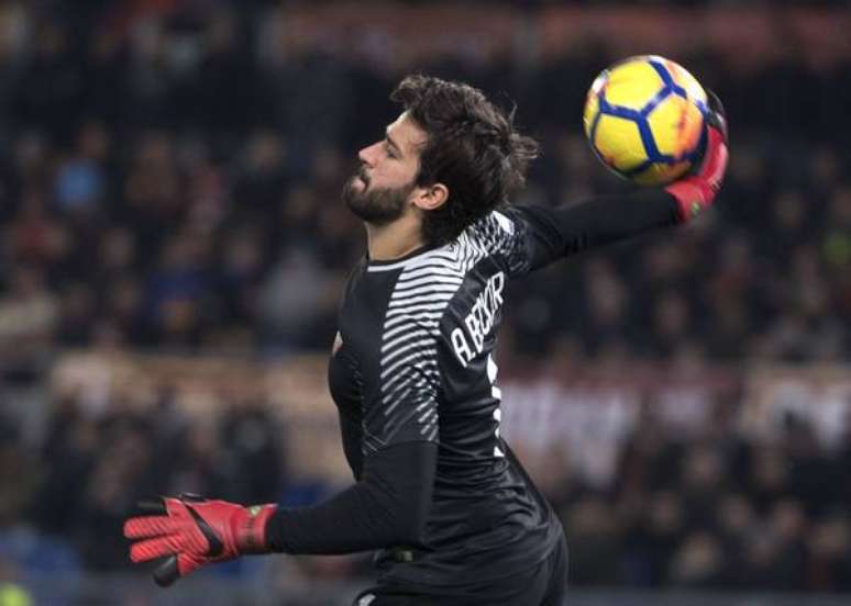 Titular da Roma, Alisson está na mira do Liverpool