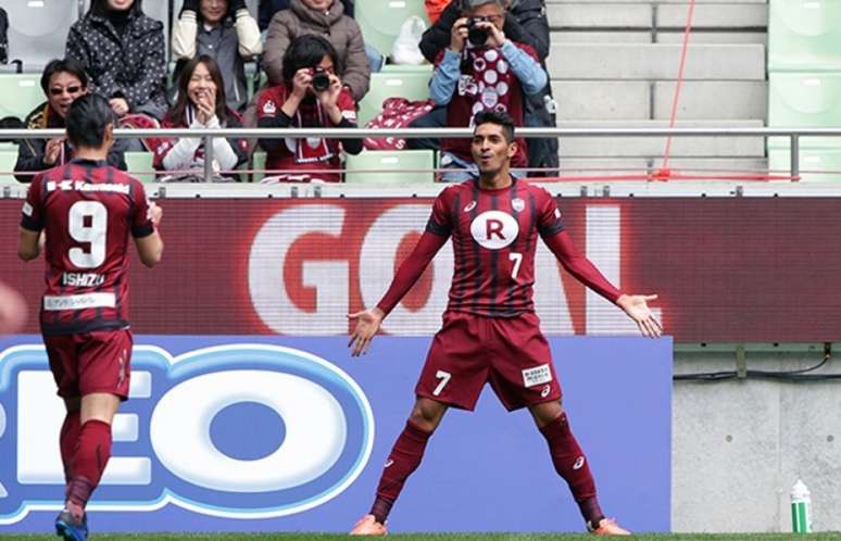 O atacante Pedro Júnior atualmente defende a camisa do Kashima Antlers, do Japão (Foto: Divulgação/JLeague)