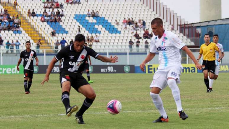 Cruz-Maltino perdeu algumas oportunidades e ficou no empate com Espírito Santo (Foto: Carlos Gregório Jr/Vasco)