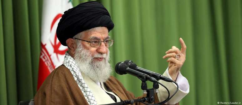 Em 2016, líder supremo Ali Khamenei se disse contra a promoção de uma cultura estrangeira através do ensino de inglês