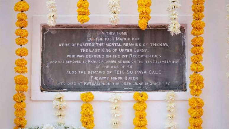 O rei Thibaw faleceu no ex&iacute;lio na &Iacute;ndia, em 1916, aos 58 anos