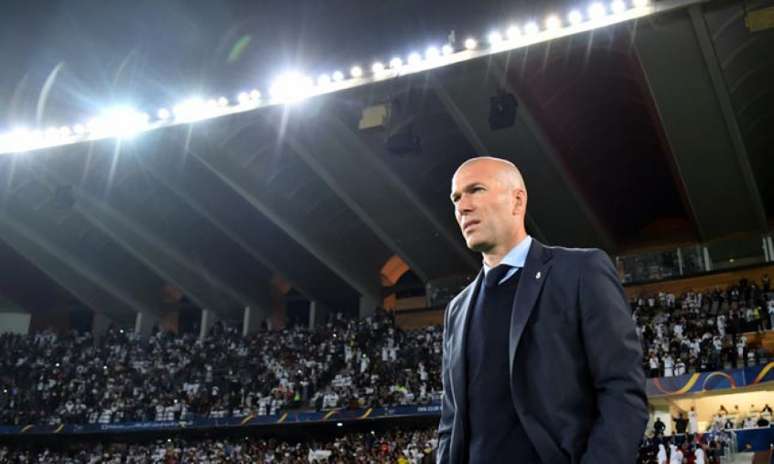 Aos 45 anos, o técnico Zidane está em sua terceira temporada no Real Madrid (Foto: Giuseppe Cacace / AFP)