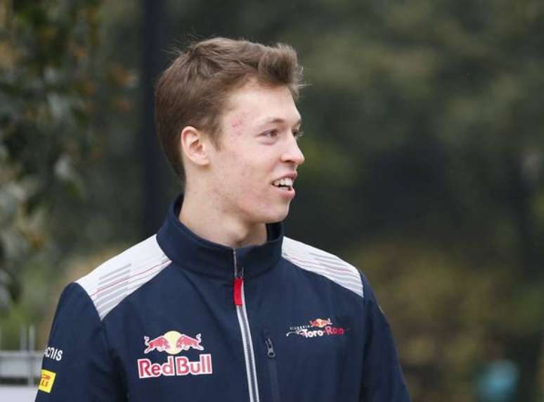 Ferrari anuncia Daniil Kvyat como piloto de testes