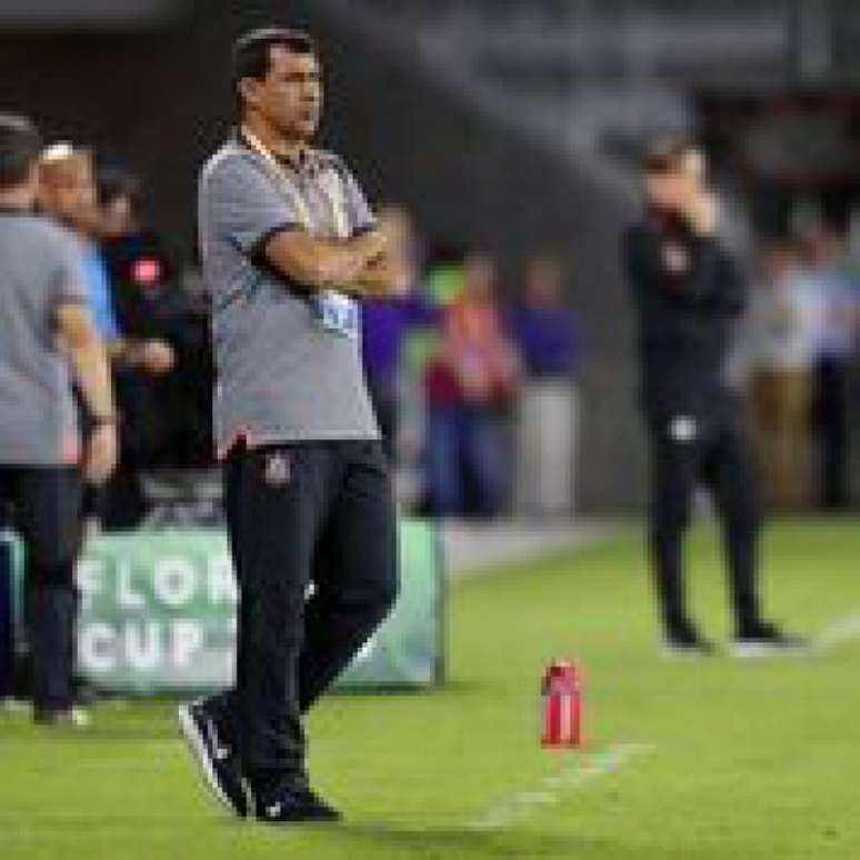 Carille no comando do Timão contra o PSV (Foto: divulgação)