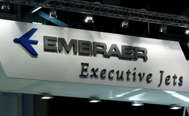Logo da Embraer durante evento em Genebra, na Su&iacute;&ccedil;a
22/05/2017 REUTERS/Denis Balibouse
