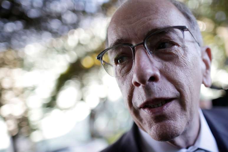 Parente chega para reuni&atilde;o no Minist&eacute;rio da Fazenda, em Bras&iacute;lia 16/1/2018 REUTERS/Ueslei Marcelino 