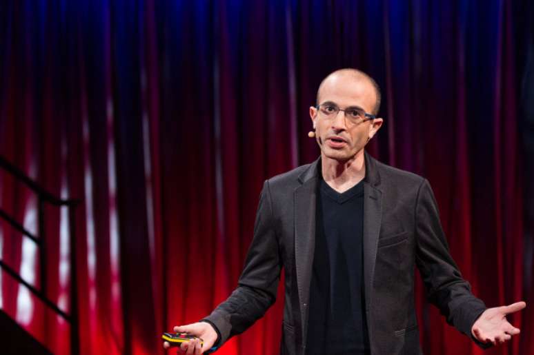 O escritor Yuval Noah Harari: seremos inúteis em 2050? (Reprodução: TED/Divulgação)