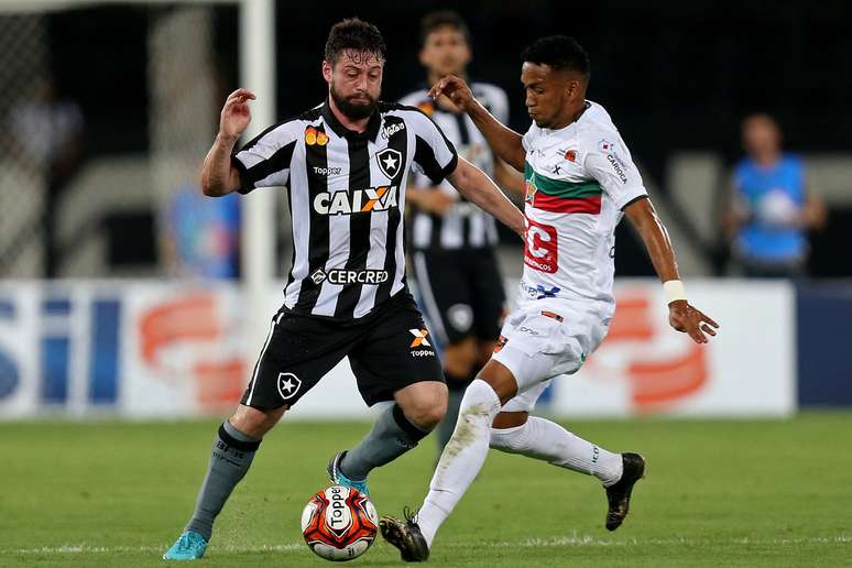 Lance de Botafogo x Portuguesa, pelo Campeonato Carioca.