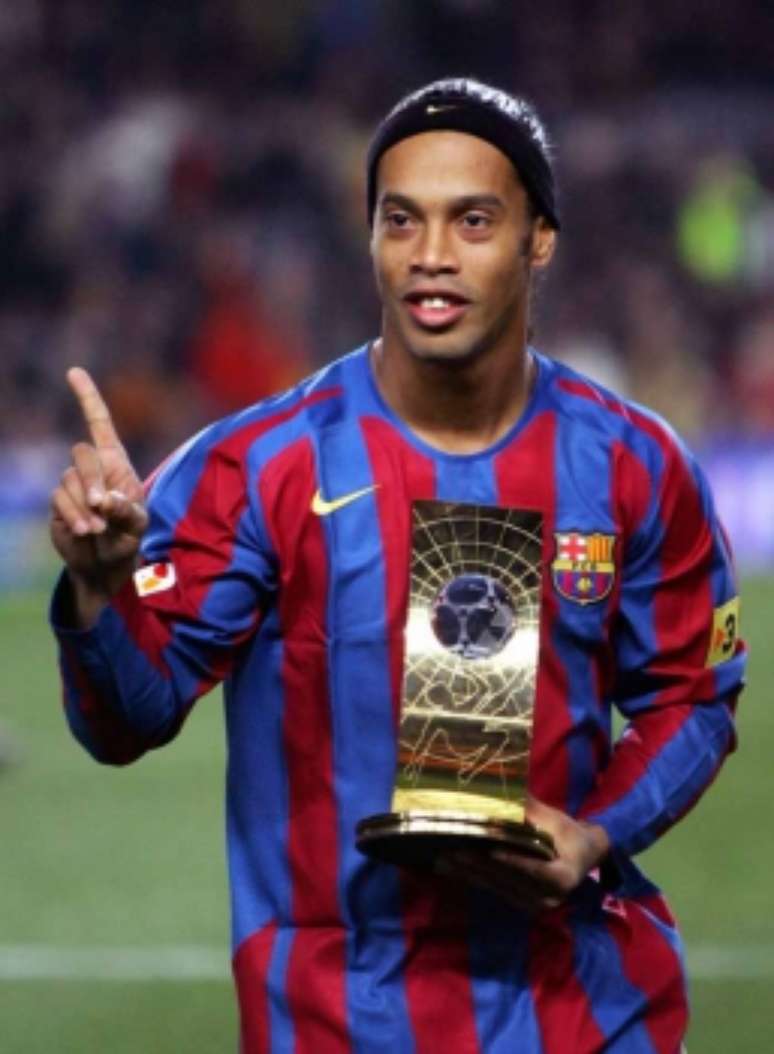 Veja imagens marcantes da carreira de Ronaldinho Gaúcho