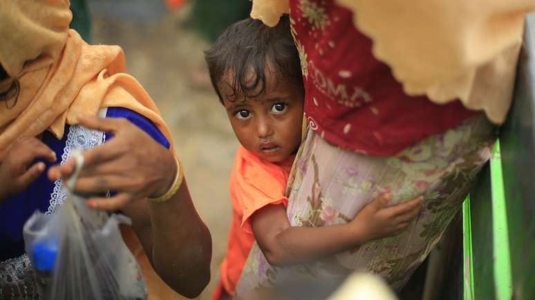 Entre os refugiados, há muitas crianças, como Hazera, de dois anos