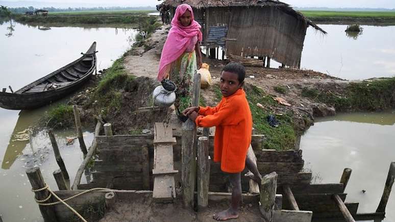 Mais de 740 mil rohingyas de Mianmar buscaram refúgio em Bangladesh