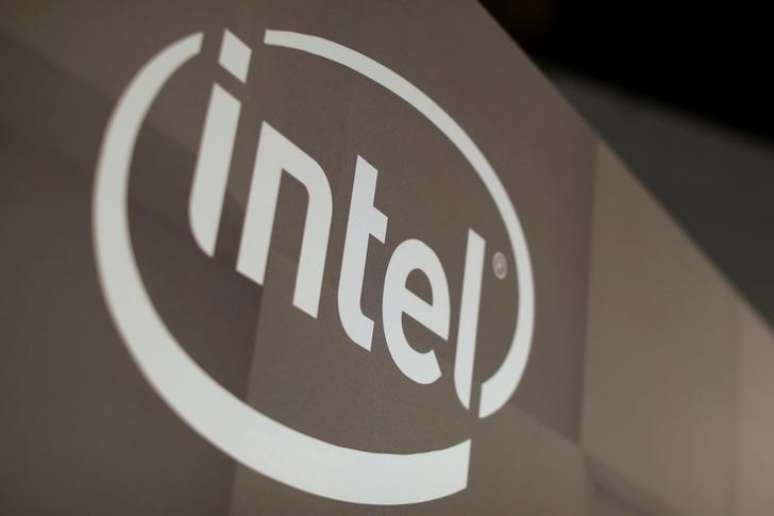 Logo da Intel durante evento em Los Angeles, Estados Unidos
13/06/201.  REUTERS/ Mike Blake