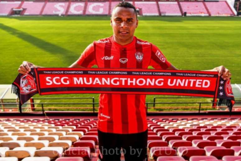Jajá é reforço do Muangthong United
