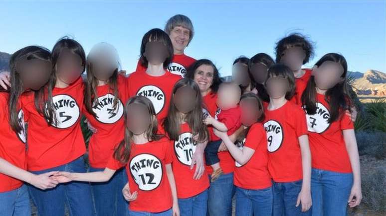 Filhos do casal Turpin eram acorrentados com cordas e cadeados | Foto: David-Louise Turpin/Facebook