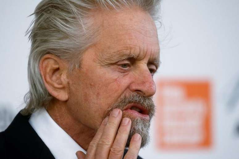 Ator Michael Douglas chega para premia&ccedil;&atilde;o em Nova York
08/05/2017 REUTERS/Carlo Allegri