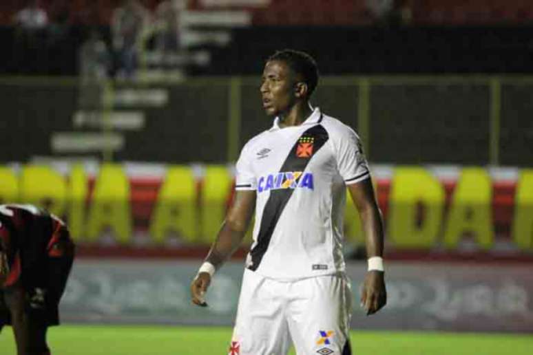 Atacante lidou com problemas disciplinares e sofreu para ficar no peso ideal em 2017 (Foto: Tiago Caldas/Fotoarena/Lancepress!)