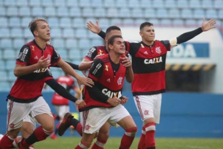 Os garotos do Flamengo estão voando na Copinha