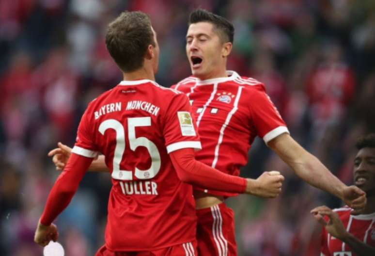 Dupla decidiu em jogo disputado na Allianz Arena (Foto: Divulgação / Bayern de Munique)