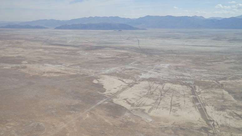 Em 2 mil, o Lago Poop&oacute; deve se tornar um salar, mas a atividade humana pode acelerar esse processo