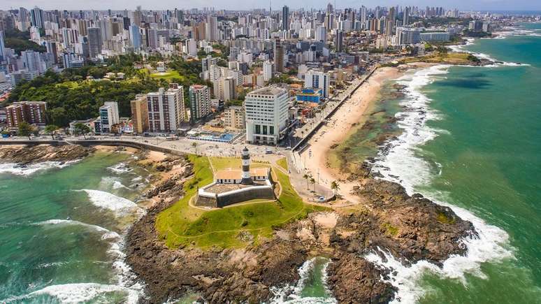 O que é que a Bahia tem? Especialistas em campanhas eleitorais falam das referências culturais à proximidade com políticos