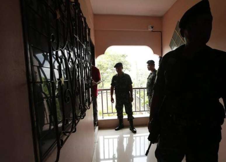 Polícia da Tailândia procura por suspeitos de crime contra italiano