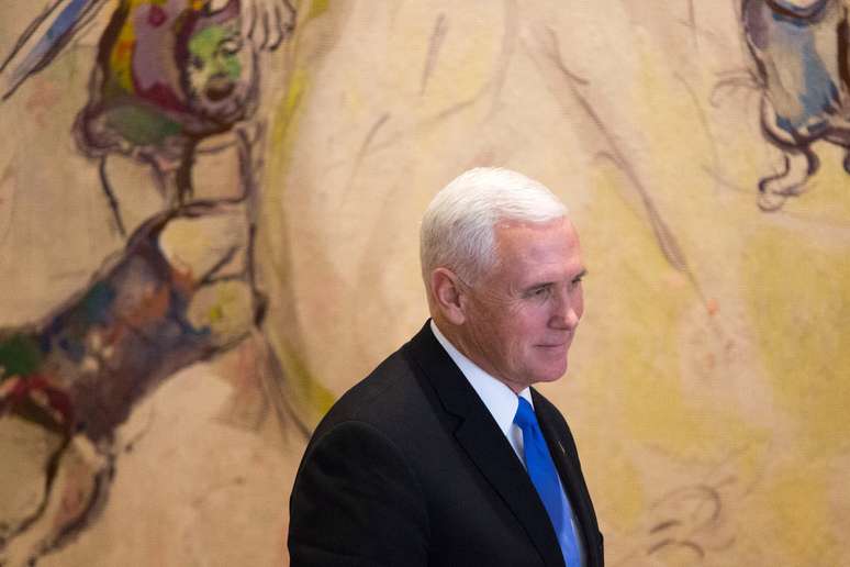 Vice-presidente dos Estados Unidos, Mike Pence, visita Parlamento de Israel, em Jerusalém 22/01/2018 REUTERS/Ariel Schalit