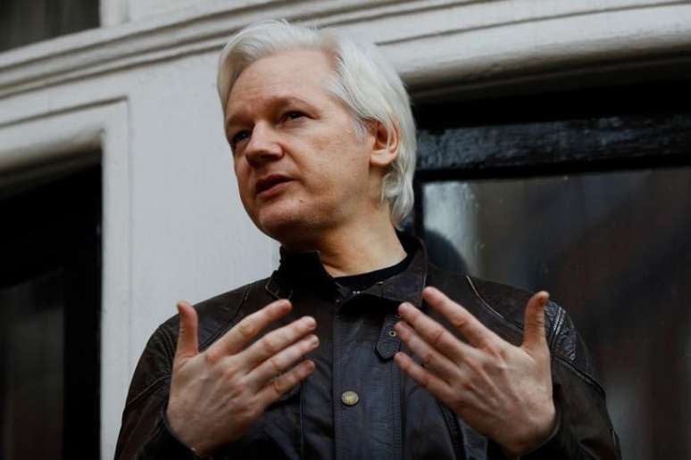 Julian Assange, fundador do WikiLeaks, na embaixada do Equador em Londres, Reino Unido
19/05/2017 REUTERS/Peter Nicholls