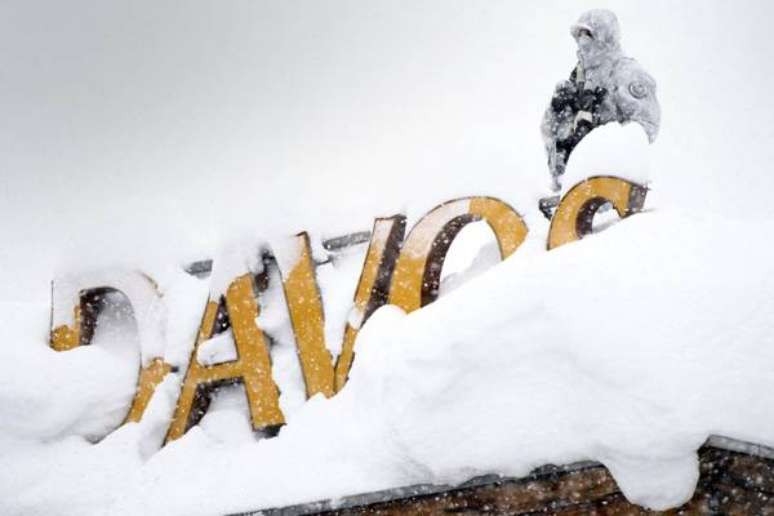 Em Davos, Temer defende reformas e diz que país superou crise