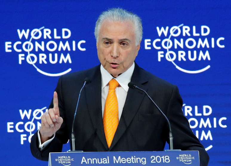 Presidente Michel Temer fala durante F&oacute;rum Econ&ocirc;mico Mundial em Davos, na Su&iacute;&ccedil;a 24/01/2018 REUTERS/Denis Balibouse