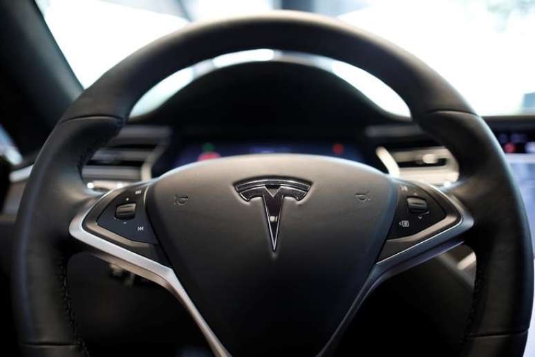 Volante da Tesla em concession&aacute;ria de Seul, Coreia do Sul
6/07/2017 REUTERS/Kim Hong-Ji