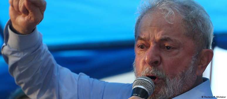 Lula discursa na véspera de julgamento em Porto Alegre