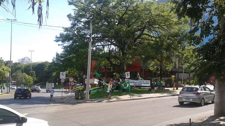 Manifestação de pessoas que pediam a confirmação da condenação do ex-presidente Lula pelo TRF-4, em Porto Alegre