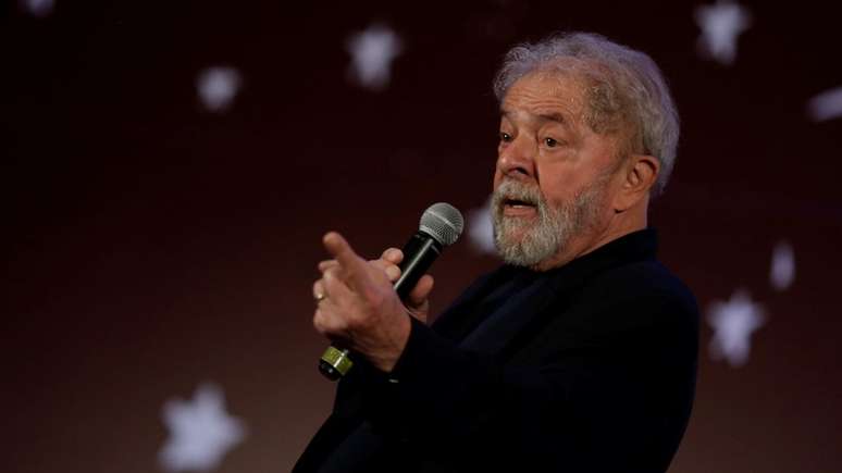 O ex-presidente Lula foi condenado a 12 anos de prisão em julgamento nesta quarta (24)