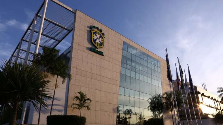 CBF pretende autorizar jogos com público a partir de novembro