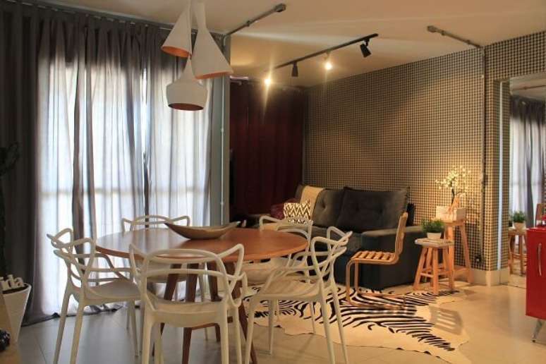 32. Ambientes integrados s&atilde;o uma forma de aproveitar o espa&ccedil;o nos projetos de casas pequenas. Projeto de Casa On