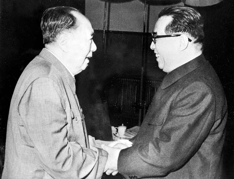 Mao Ts&eacute; Tung e Kim il-sung, en 1976.